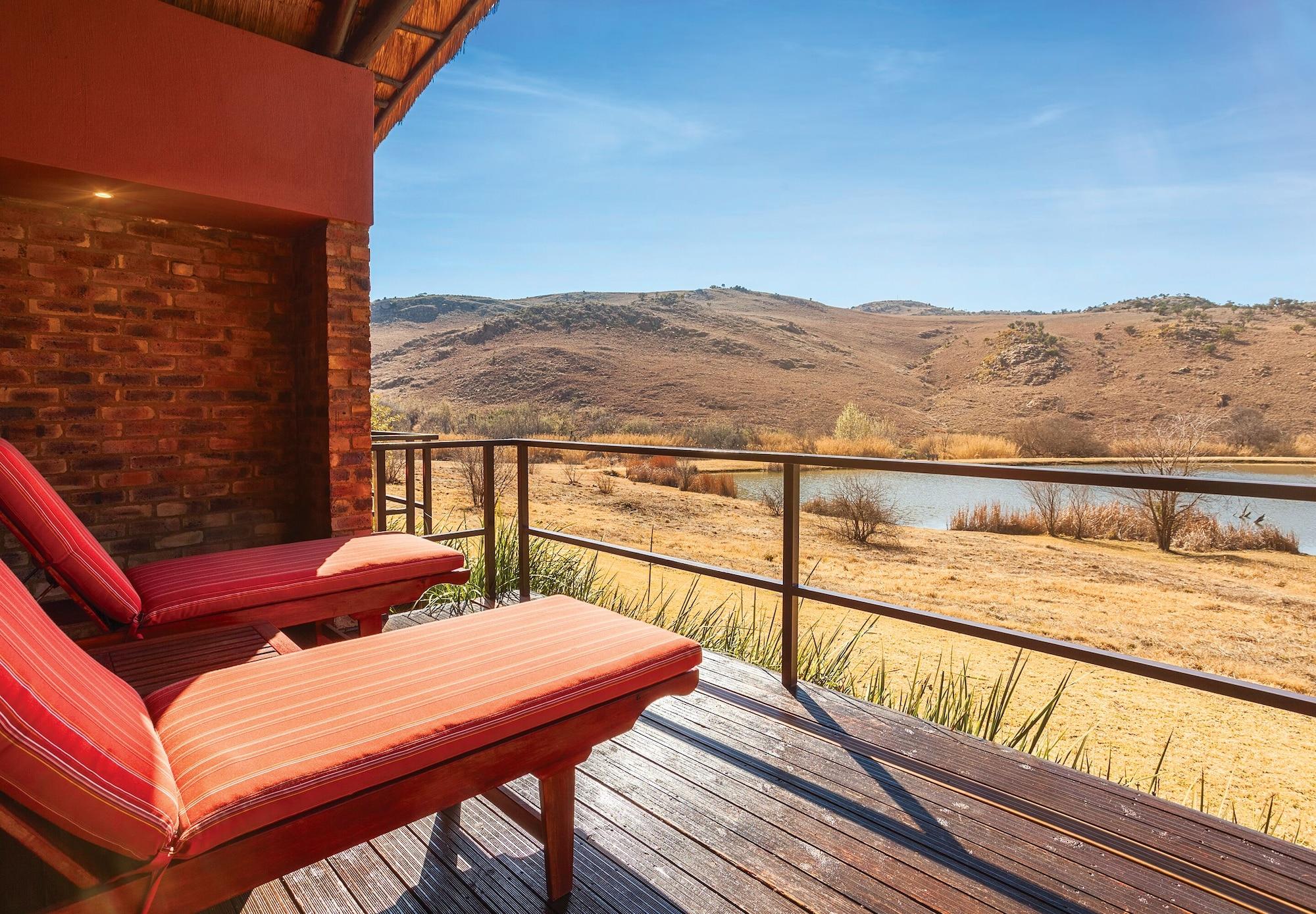 Kloofzicht Lodge & Spa Krugersdorp Exterior foto View from the deck of a suite at the Tswalu Kalahari Reserve