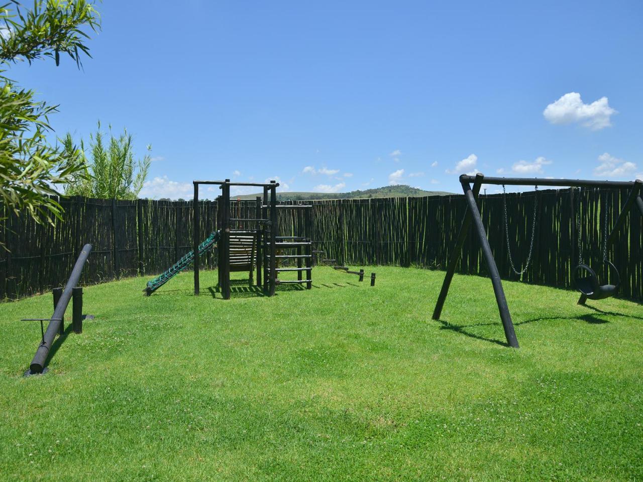 Kloofzicht Lodge & Spa Krugersdorp Exterior foto The fort of Fort Dufferin