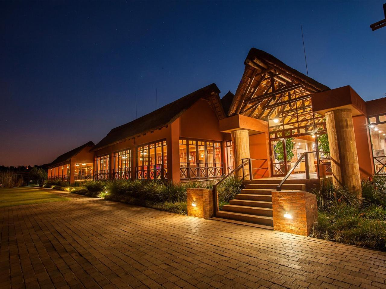 Kloofzicht Lodge & Spa Krugersdorp Exterior foto The main entrance of the resort